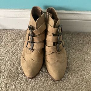 Kohl's Beige Ankle Boots